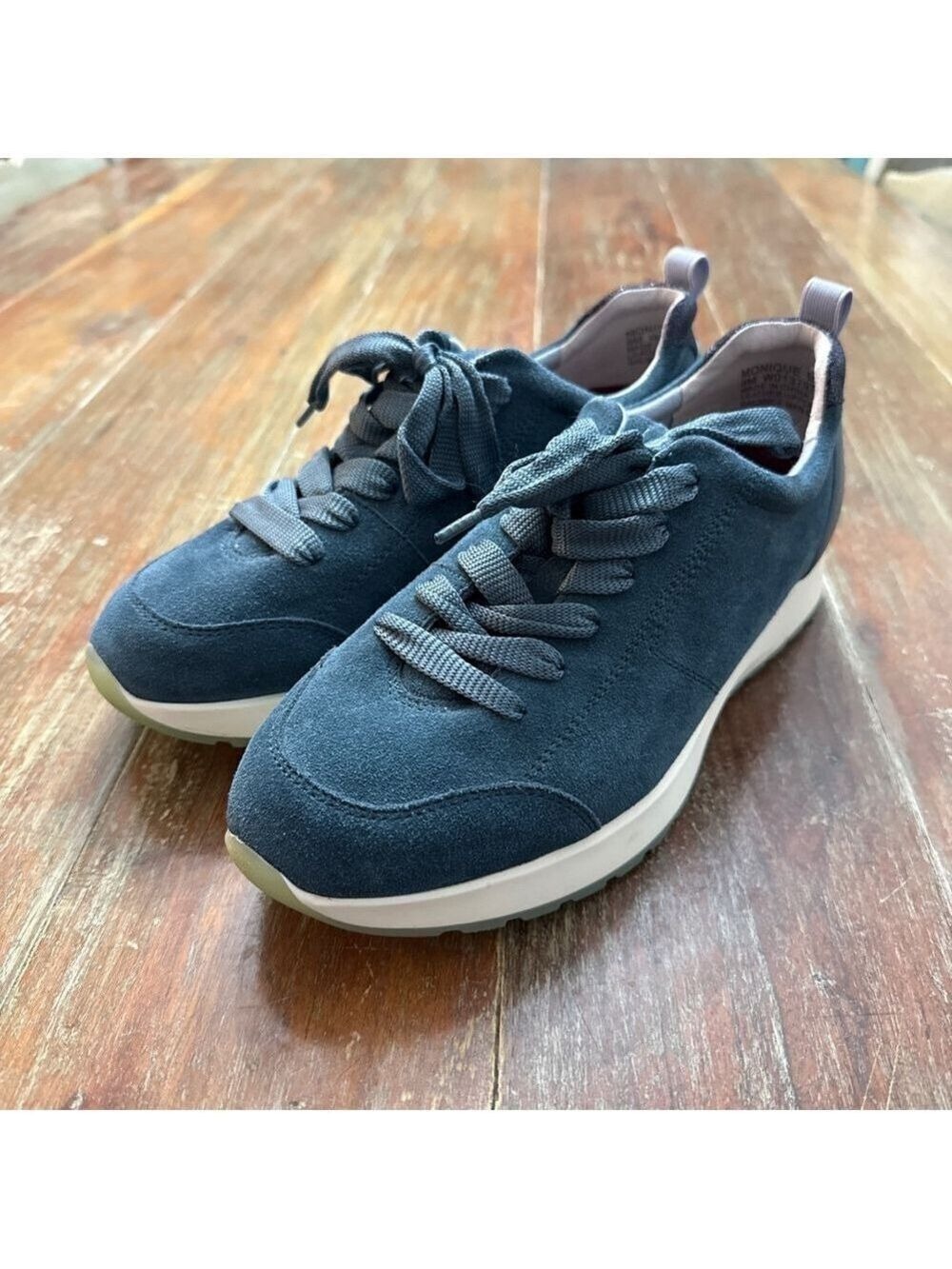 Munro Monique Blue Suede Lace Up Sneakers Women's Size 9M